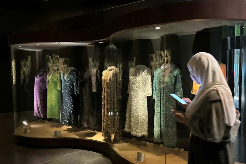 Ümmü Gülsüm'ün sergilenen kıyafetleri