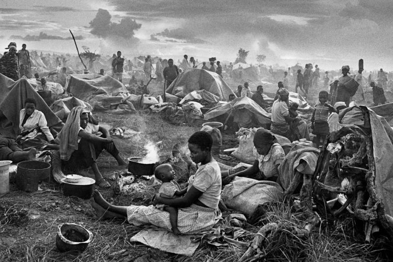 1994 yılında Tanzanya’daki Benako’daki Ruanda mülteci kampı / Fotoğraf: NYT