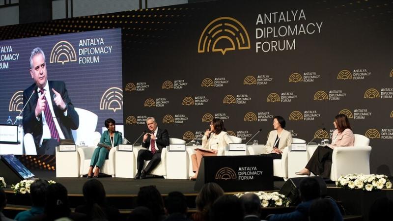 Antalya Diplomasi Forumu kapsamında "Kültürel Diplomasi" paneli düzenlendi / Fotoğraf: AA
