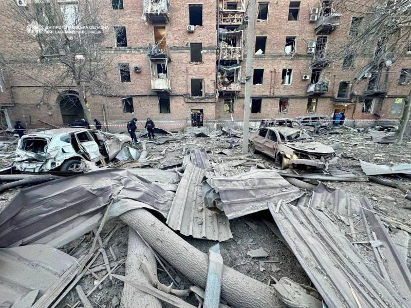 Ukrayna’nın Dnipro kentinde Rus saldırısının ardından meydana gelen yıkım... 4 yıldır süren savaş / Fotoğraf: Reuters