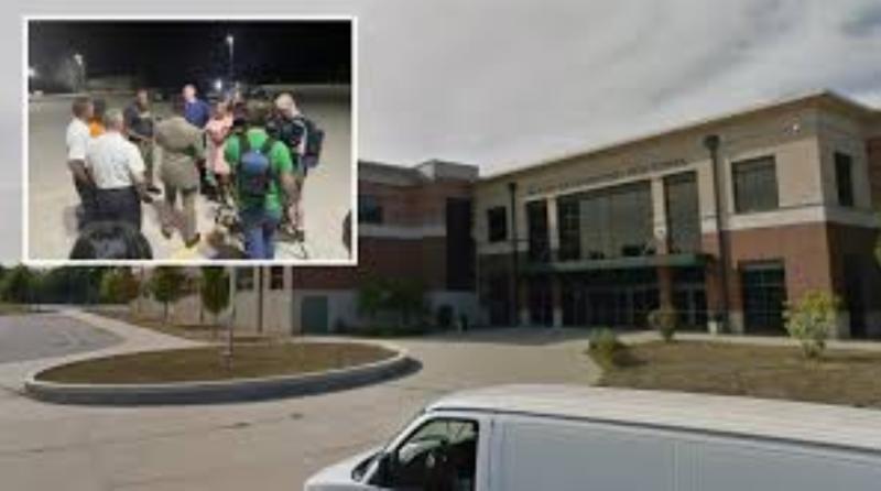 15 yaşındaki Thomas Solomon, 20 Mayıs 1999'da ABD'nin Georgia eyaletine bağlı Conyers Jr., Heritage Lisesi'nde (Heritage High School) arkadaşlarına ateş açmış ve bu olay tarihe önemli bir okul saldı