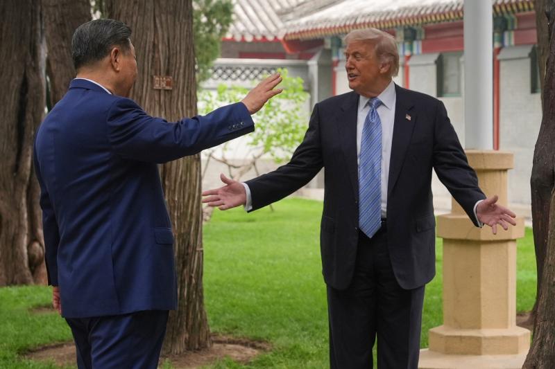 Donald Trump, Pekin'deki Zhongnanhai hükümet karargahında Şi Cinping ile görüşürken, 15 Mayıs 2026 / Fotoğraf: AP