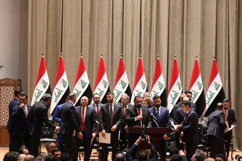 Iraklı milletvekilleri, Bağdat'taki parlamento binasında, Başbakan Ali Zeydi başkanlığındaki yeni hükümeti oylamak üzere yapılacak oturuma katılıyor, 14 Mayıs 2026 / Fotoğraf: Reuters