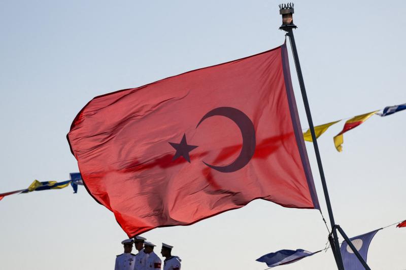 İstanbul Tersanesi Komutanlığı'nda düzenlenen TEKNOFEST Mavi Vatan etkinliği sırasında bir savaş gemisinde bulunan Türk denizciler, 28 Ağustos 2025 / Fotoğraf: Reuters