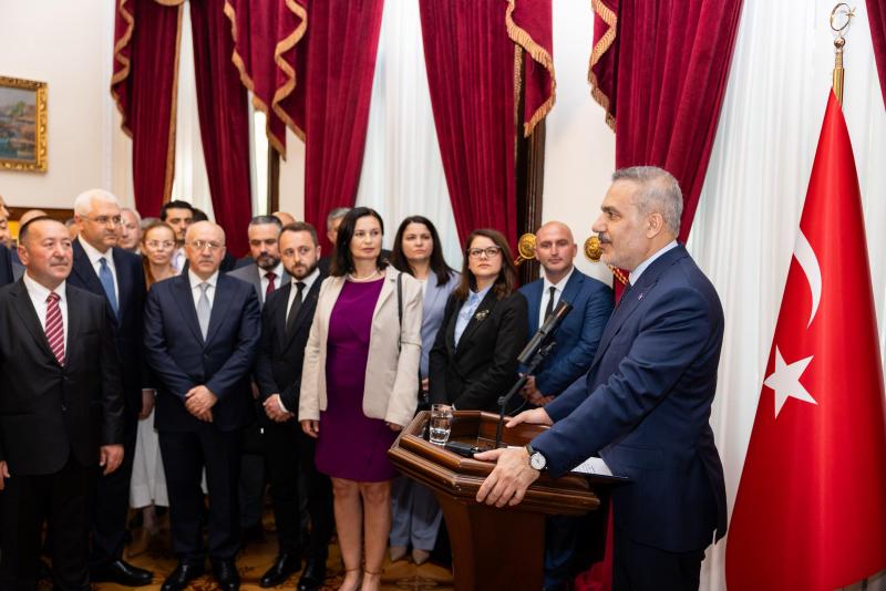 Dışişleri Bakanı Hakan Fidan, Bulgaristan’daki işinsanları ve soydaş siyasetçilerle Sofya’da biraraya geldi