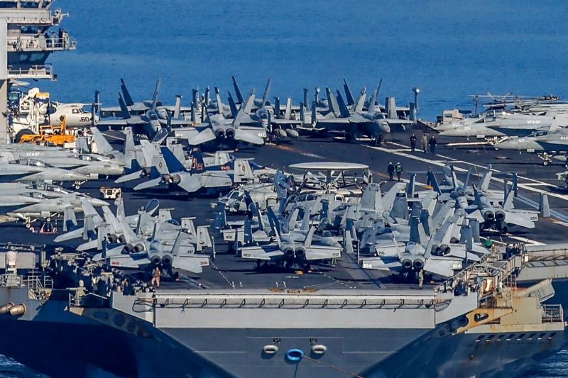 ABD uçak gemisi USS Gerald R. Ford, Yunan adası Girit'teki Suda Körfezi'nden ayrılırken, 26 Şubat 2026 / Fotoğraf: AFP