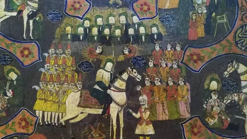 Kerbela Savaşı'nı tasvir eden 19'uncu yüzyıl İran resmi. İmam Hüseyin ve beraberindeki küçük topluluğun Emevi ordusuna karşı direnişi, yüzyıllardır İslam dünyasının en güçlü hafıza imgelerinden biri olarak resmediliyor / Görsel: Google Sanat ve Kültür