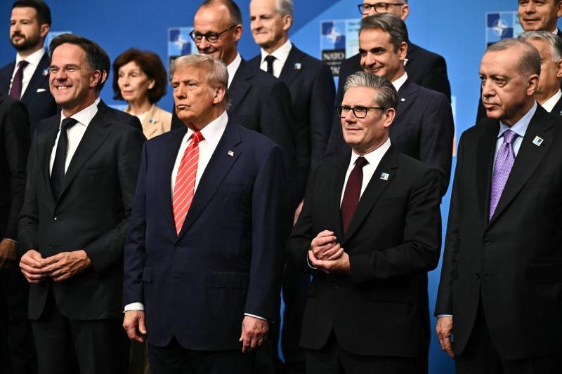 2025 yılında Lahey’de düzenlenen NATO zirvesi sırasında NATO liderlerinin toplu fotoğrafı / Fotoğraf: DPA