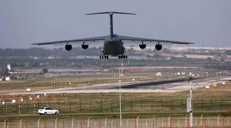İncirlik Hava Üssü, 1990'daki Körfez Krizi sırasında ABD ve NATO'nun bölgesel operasyonlarında kritik rol oynayarak Türkiye'nin stratejik önemini bir kez daha ortaya koydu / Fotoğraf: AA
