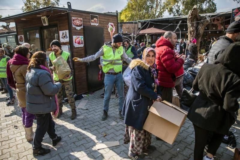 6 Şubat 2023 depremleri, yardım sisteminin kapasitesi kadar koordinasyon ve güven tartışmalarını da gündeme taşıdı / Fotoğraf: Şener Yılmaz Aslan