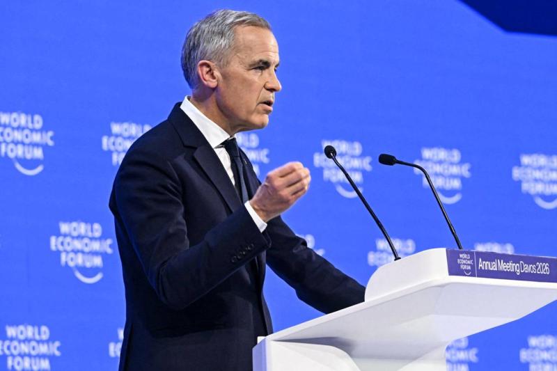 Kanada Başbakanı Mark Carney, Davos'ta yaptığı konuşmada orta güçlerin dayanışmasını savunurken, kısa süre sonra Çin ile ikili ekonomik pazarlık yürüttü. Yazı, bu çelişki üzerinden günümüz uluslararası düzenini analiz ediyor / Fotoğraf: WEF