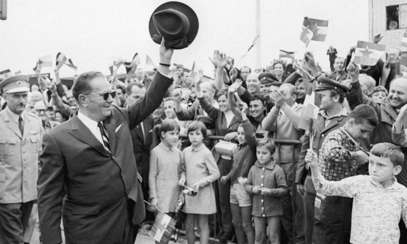 Tito'nun "kardeşlik ve birlik" söylemi ile Bağlantısızlar Hareketi'ndeki rolü, Yugoslavya'yı Soğuk Savaş'ın en özgün siyasal modellerinden biri hâline getirdi / Fotoğraf: ČTK (Česká tisková kancelář / Çek Haber Ajansı)