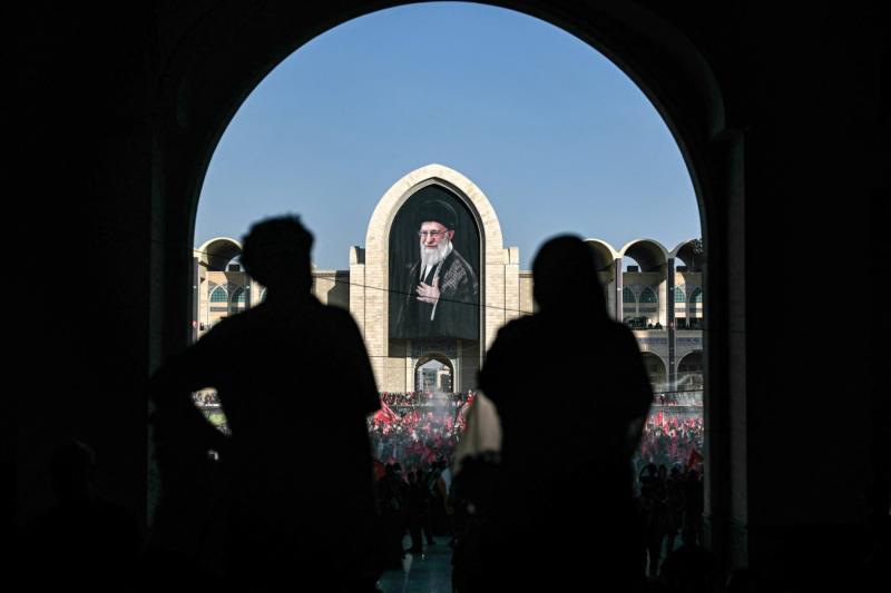 Tahran Büyük Camii'nde düzenlenen cenaze töreninde, İran'ın Dini Lideri Ayetullah Ali Hamaney'i anan kalabalıklar, 5 Temmuz 2026 / Fotoğraf: AFP