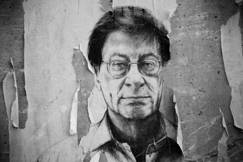 Mahmud Derviş, şiir ile sürgün, kimlik ve toprak arasındaki ilişkiyi kendi yaşam deneyiminden yola çıkarak kurdu / Fotoğraf: Vhils (Alexandre Farto)