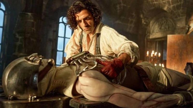 Victor Frankenstein’ın yaşam ve ölüm arasındaki sınırı aşma çabası, farklı bedenlerden aldığı parçalarla yeni bir varlık yaratmasıyla sonuçlanıyor / Fotoğraf: Netflix