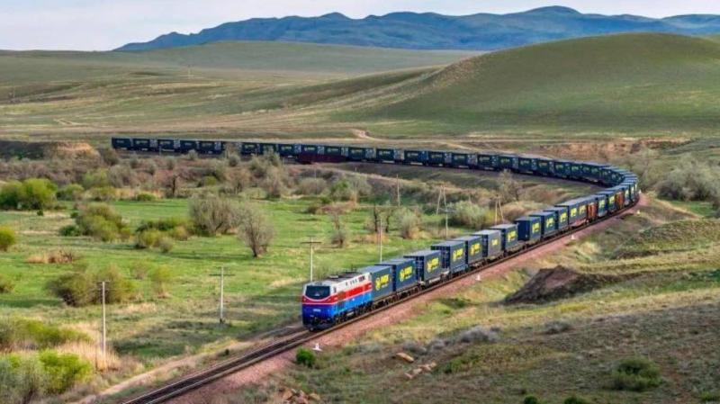 Orta Koridor, Çin ile Avrupa arasındaki taşımacılık güzergâhlarından biri olarak Türkiye’yi Kafkasya ve Orta Asya üzerinden Avrasya ticaret ağlarına bağlıyor / Fotoğraf: Reuters