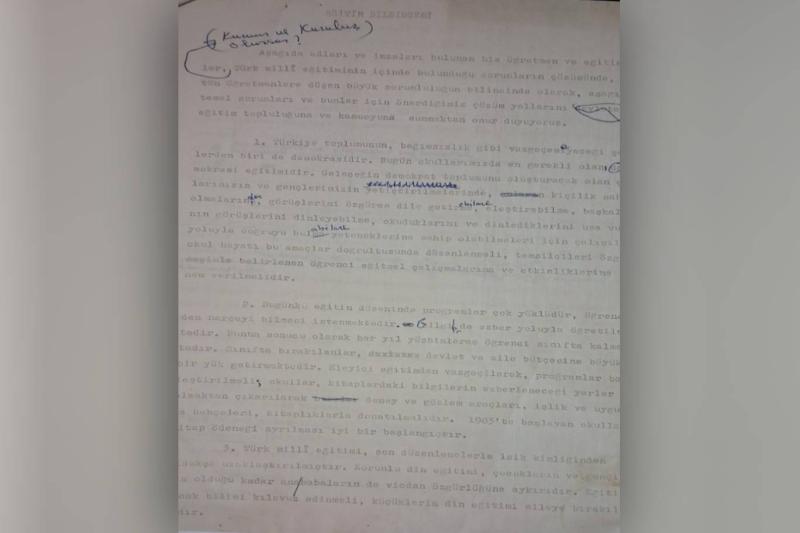 "Eğitim Bildirgesi"nin ilk sayfası