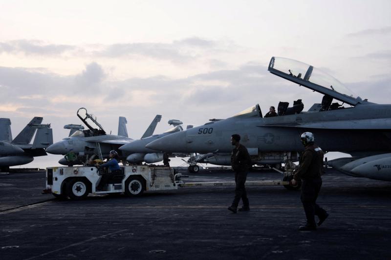 11 Eylül 2026'da Umman Denizi'nde bulunan ABD'ye ait USS George Washington uçak gemisinin güvertesinde bir savaş uçağı / Fotoğraf: Reuters