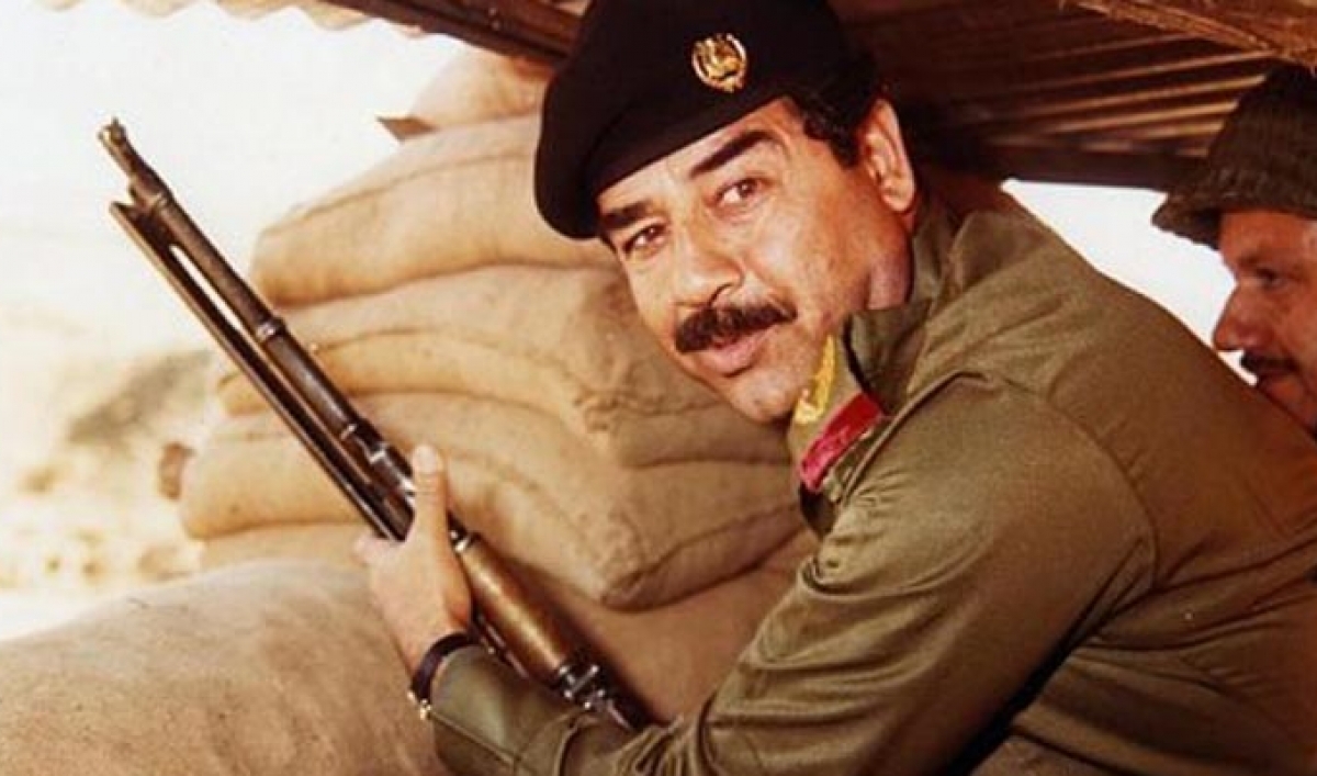 Saddam Hüseyin.jpg