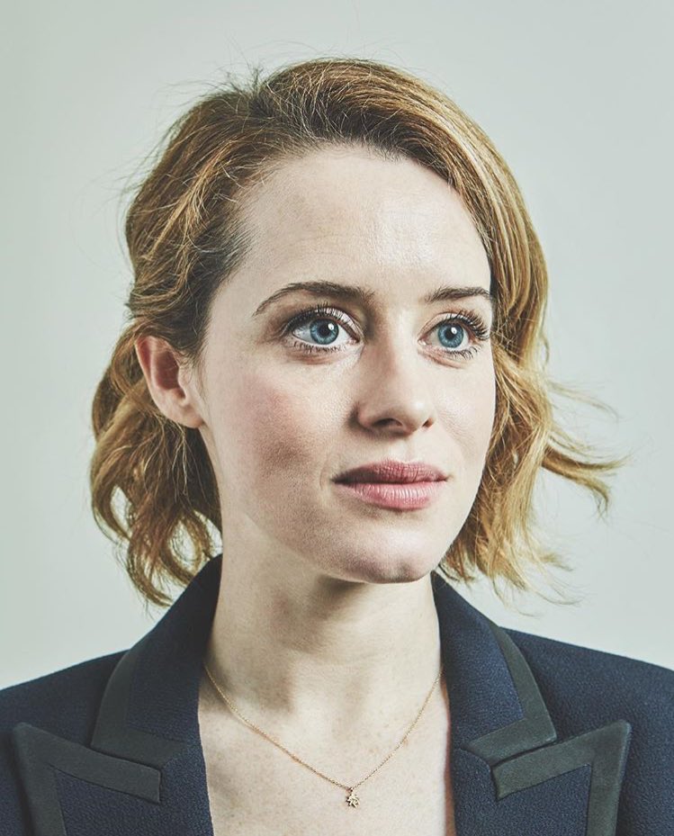 Claire Foy (2).jpg