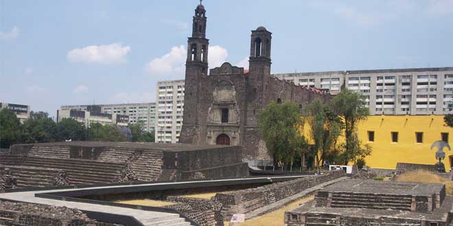 tlatelolco_meydan.jpg