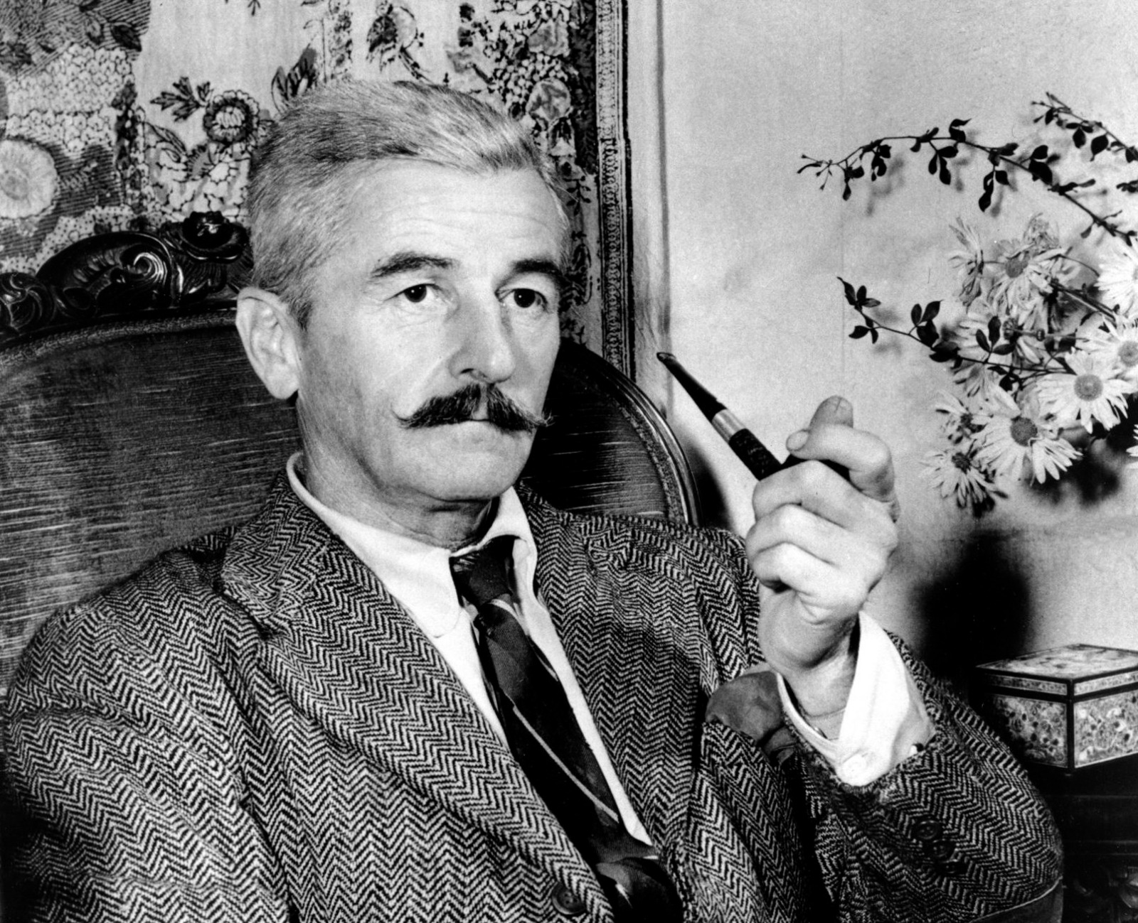 William Faulkner.jpg