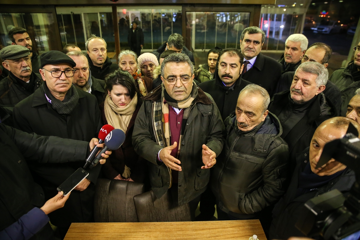 EREN ERDEM TAHLİYE CHP'Lİ MİLLETVEKİLLERİ SEZGİN TANRIKULU.jpg