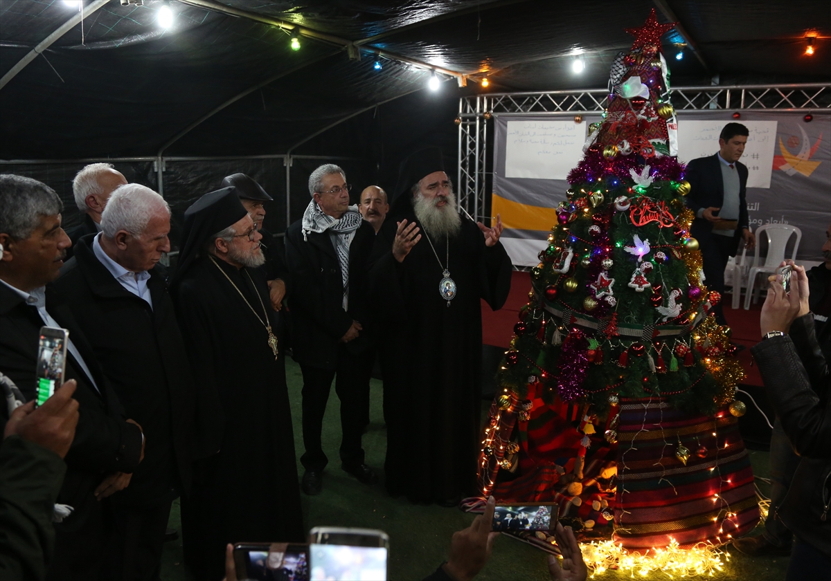 Han el-Ahmer'de Noel .jpg